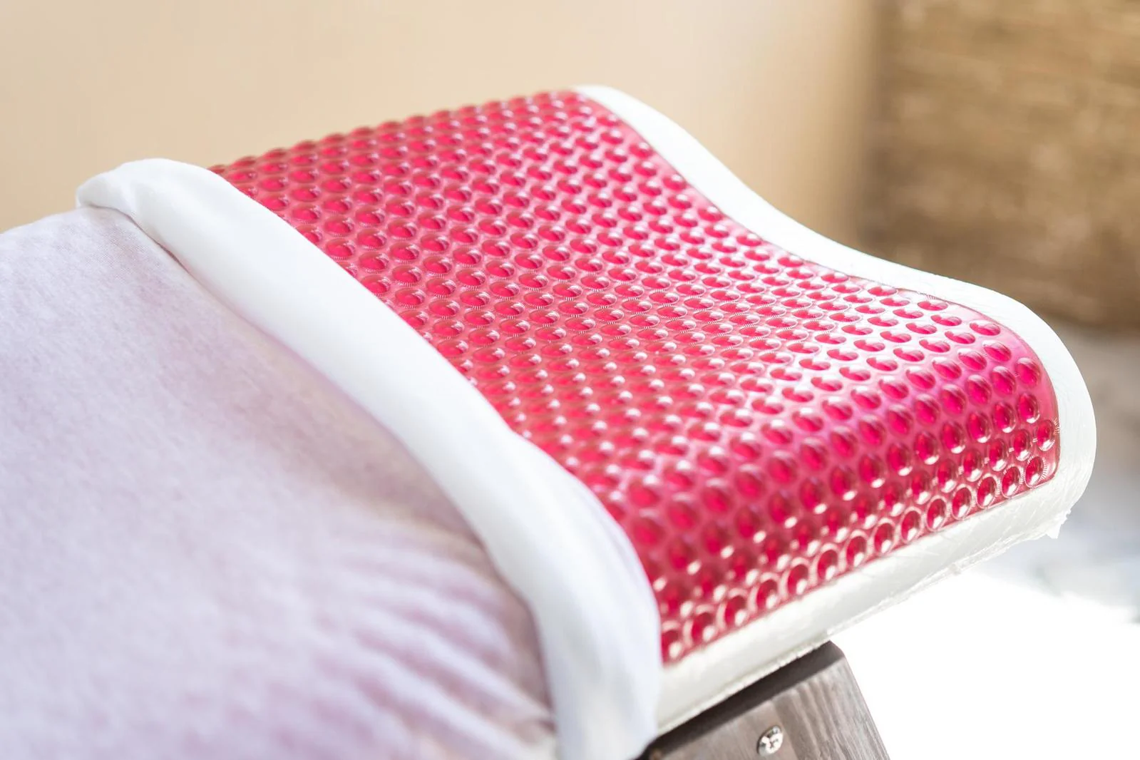 Almohada Ecogel Contour Pink - Image 6